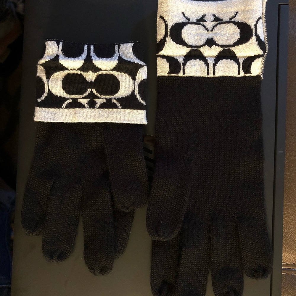 Coach gloves